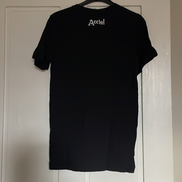 Accio Box Harry Potter Hogwarts is Home T-shirt - Picture 4 of 4